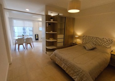 DEPARTAMENTO 1 AMB AL FRENTE, CON BALCON SALIENTE - ZONA: PLAZA COLON