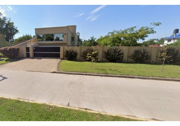 CHALET 5 AMB SOBRE 3 LOTES, CON PISCINA CLIMATIZADA Y CANCHA DE CESPED SINTETICO - ZONA: SANTA CLARA DEL MAR